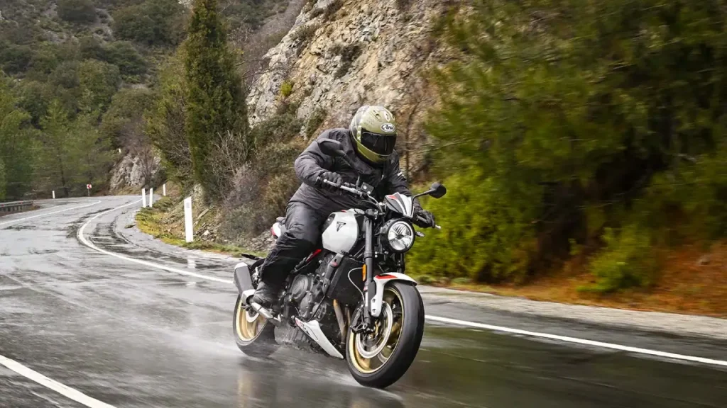 Triumph 6