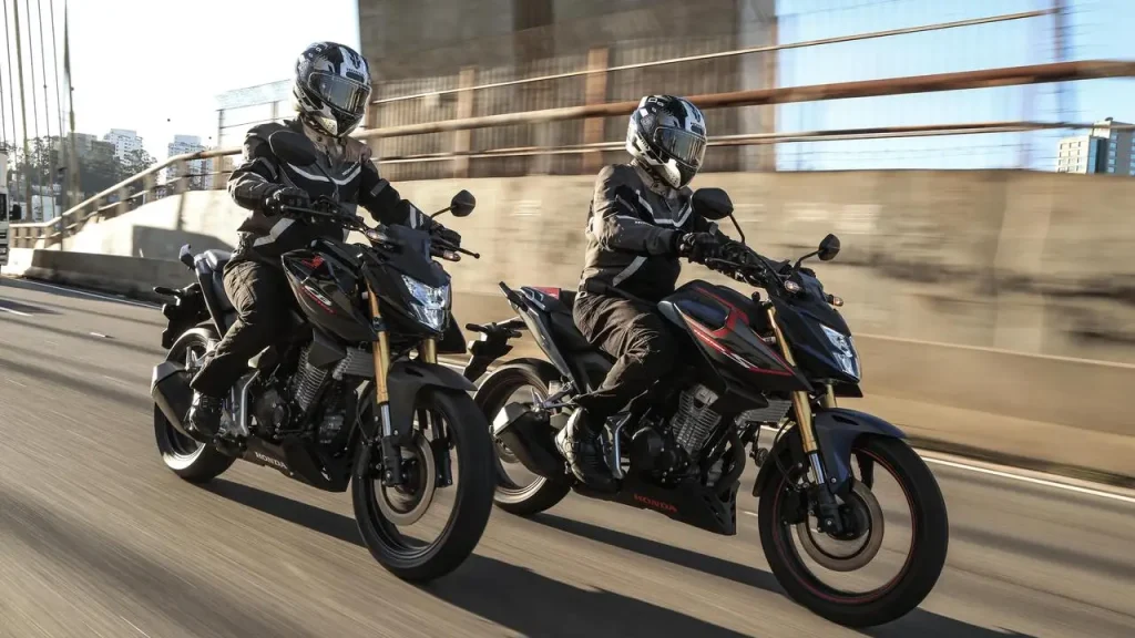 هوندا CB300F Twister 2027